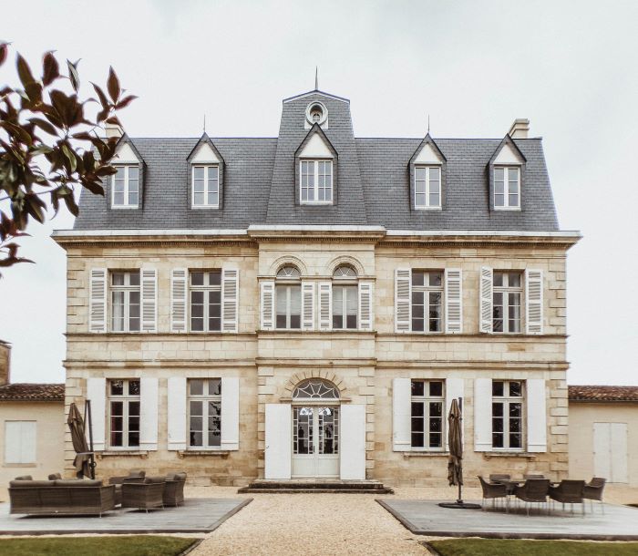 Mansion with a large front garden